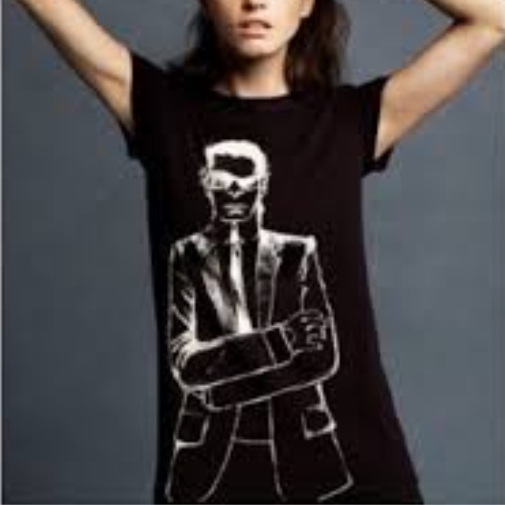 Karl Lagerfeld Sketch by Macy’s Graphic Tee Short Sleeve Tee Black snd White 🖤🤍
